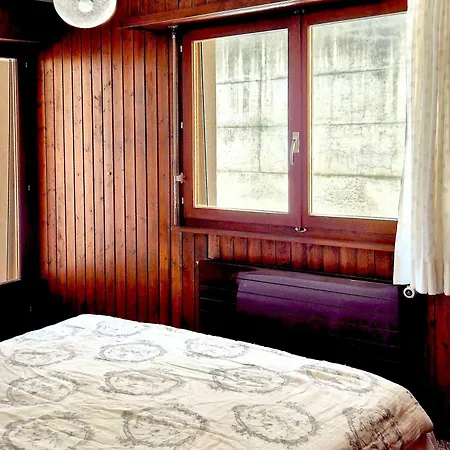 Charming Vintage Flat Near Slopes Ovronnaz