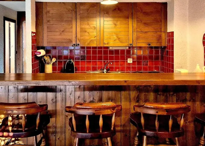 Charming Vintage Flat Near Slopes Ovronnaz